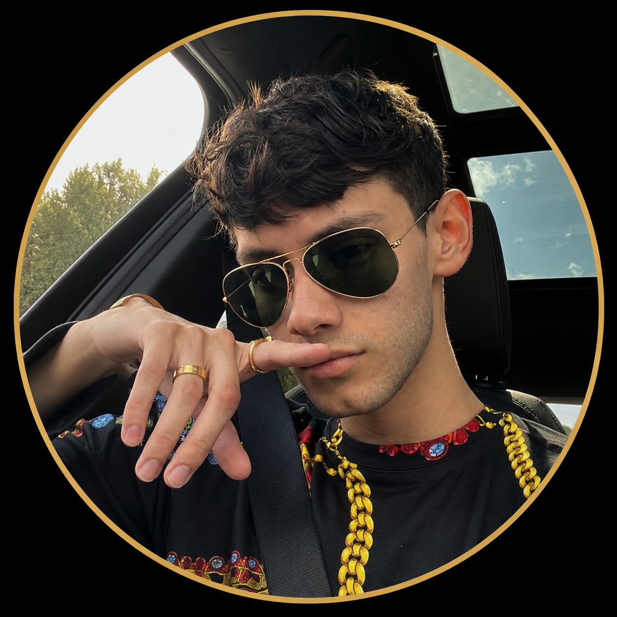El Rey gold crown